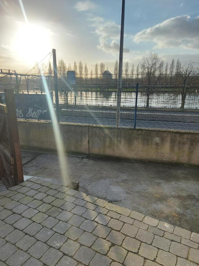 Appartement Rdc Plein Centre Avec Terrasse Vise Bagian luar foto